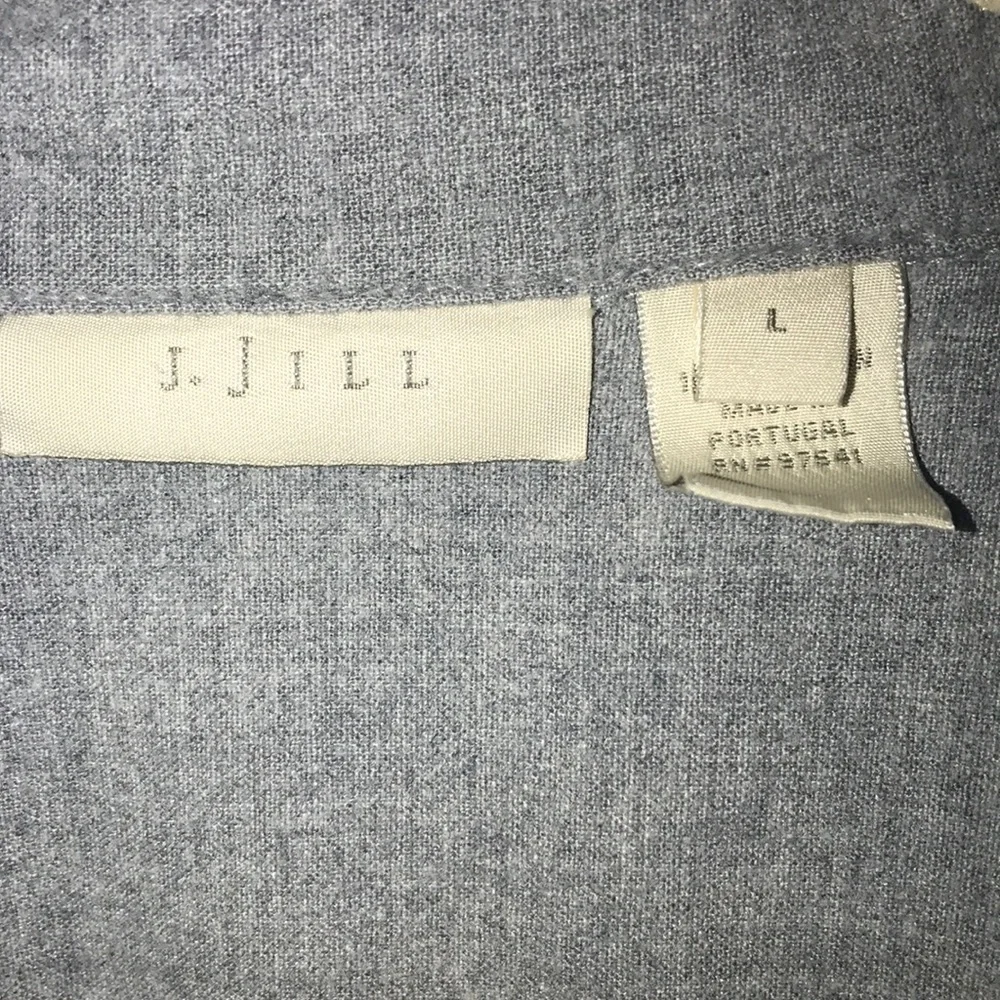 J. Jill Flowered Sleeve Button Down Top Size Large​​​ - Picture 3 of 7